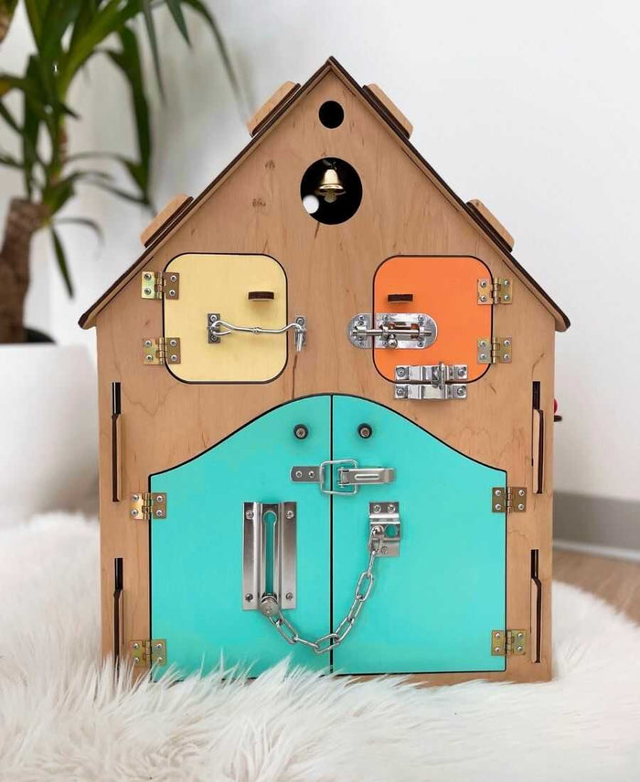 Mini Busy House