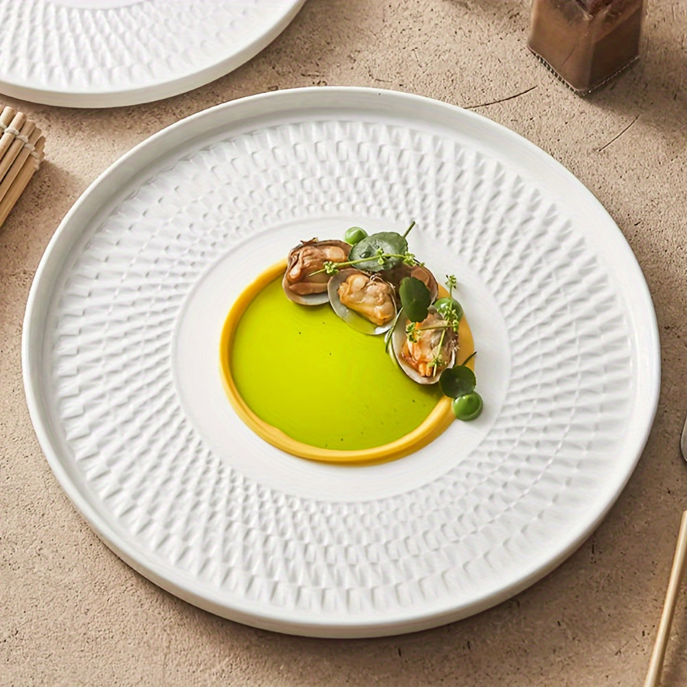 Luxurious Round Ceramic Dinner Plates for Gourmet Dining