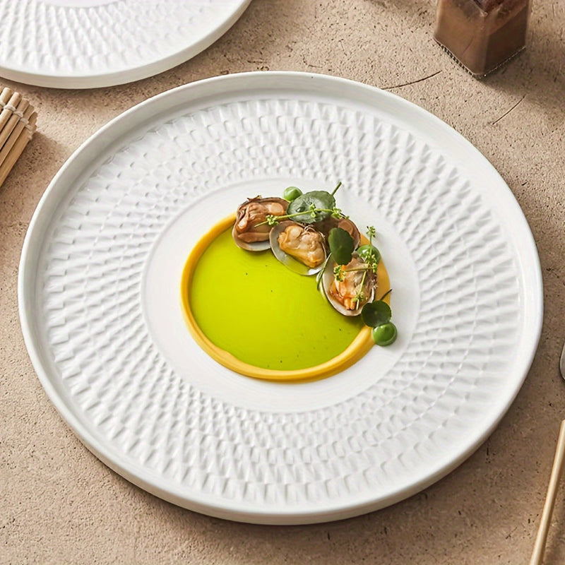 Luxurious Round Ceramic Dinner Plates for Gourmet Dining