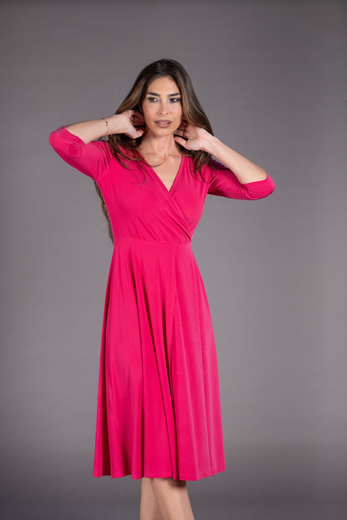 Vestido midi abertura delantera liso fresa