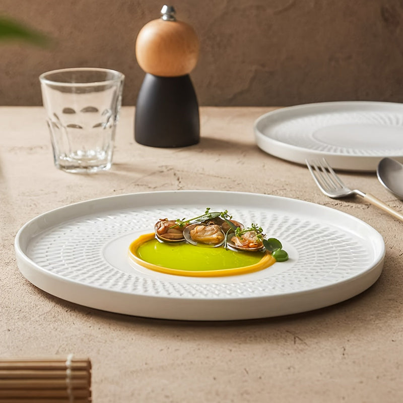 Luxurious Round Ceramic Dinner Plates for Gourmet Dining