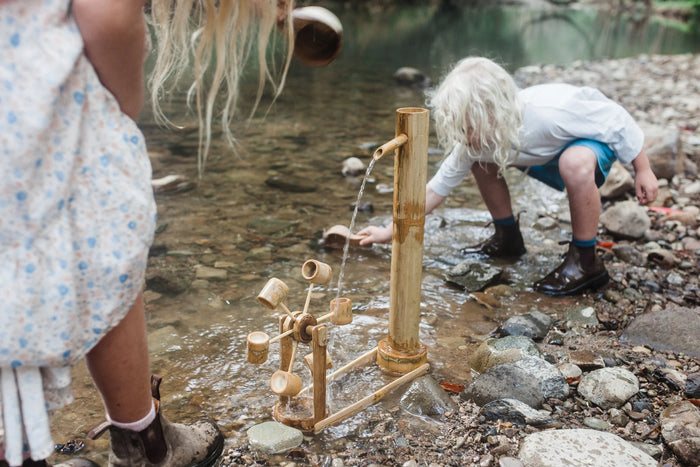 QToys Australia (USA) Bamboo Water Mill
