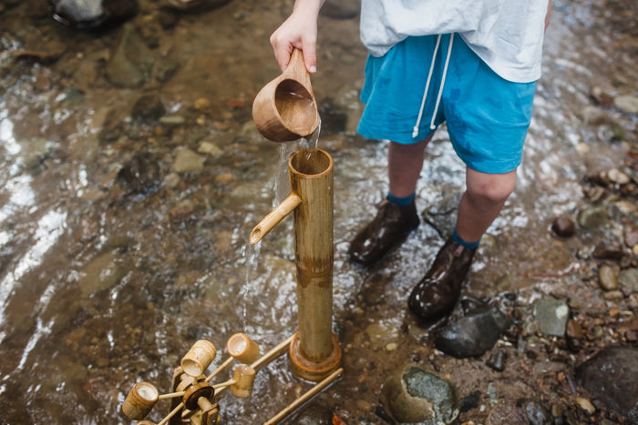 QToys Australia (USA) Bamboo Water Mill