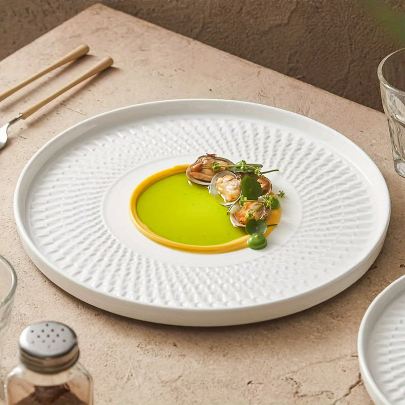 Luxurious Round Ceramic Dinner Plates for Gourmet Dining