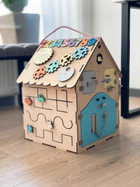 Mini Busy House