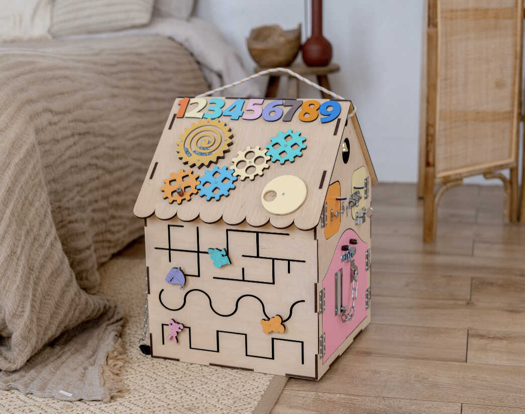 Mini Busy House