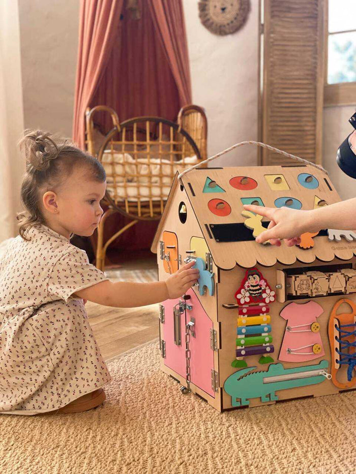 Mini Busy House