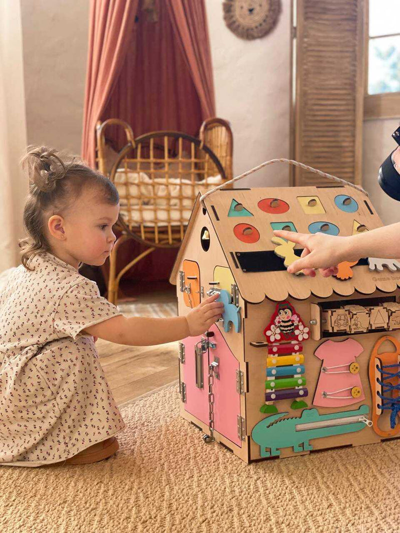 Mini Busy House